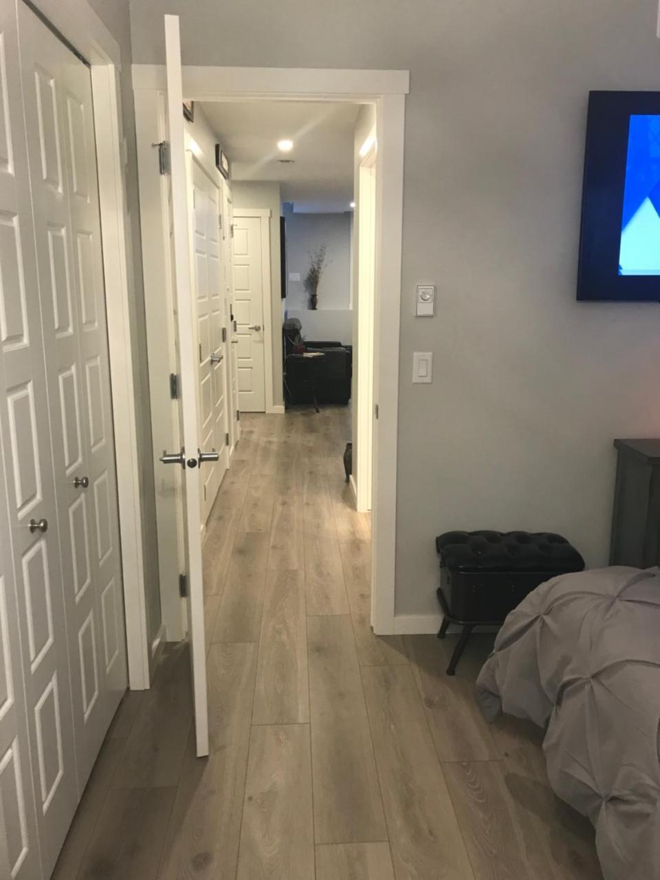Home Sweet Condo YYC Exteriör bild