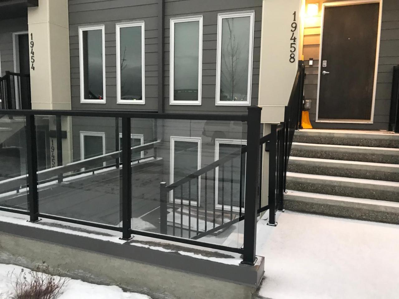 Home Sweet Condo YYC Exteriör bild
